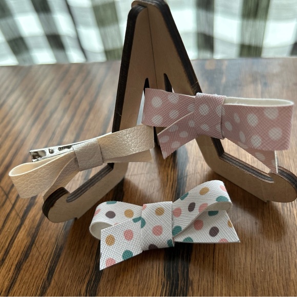 SOLD•Custom Order•Hair Bow Clips - Picture 6 of 6